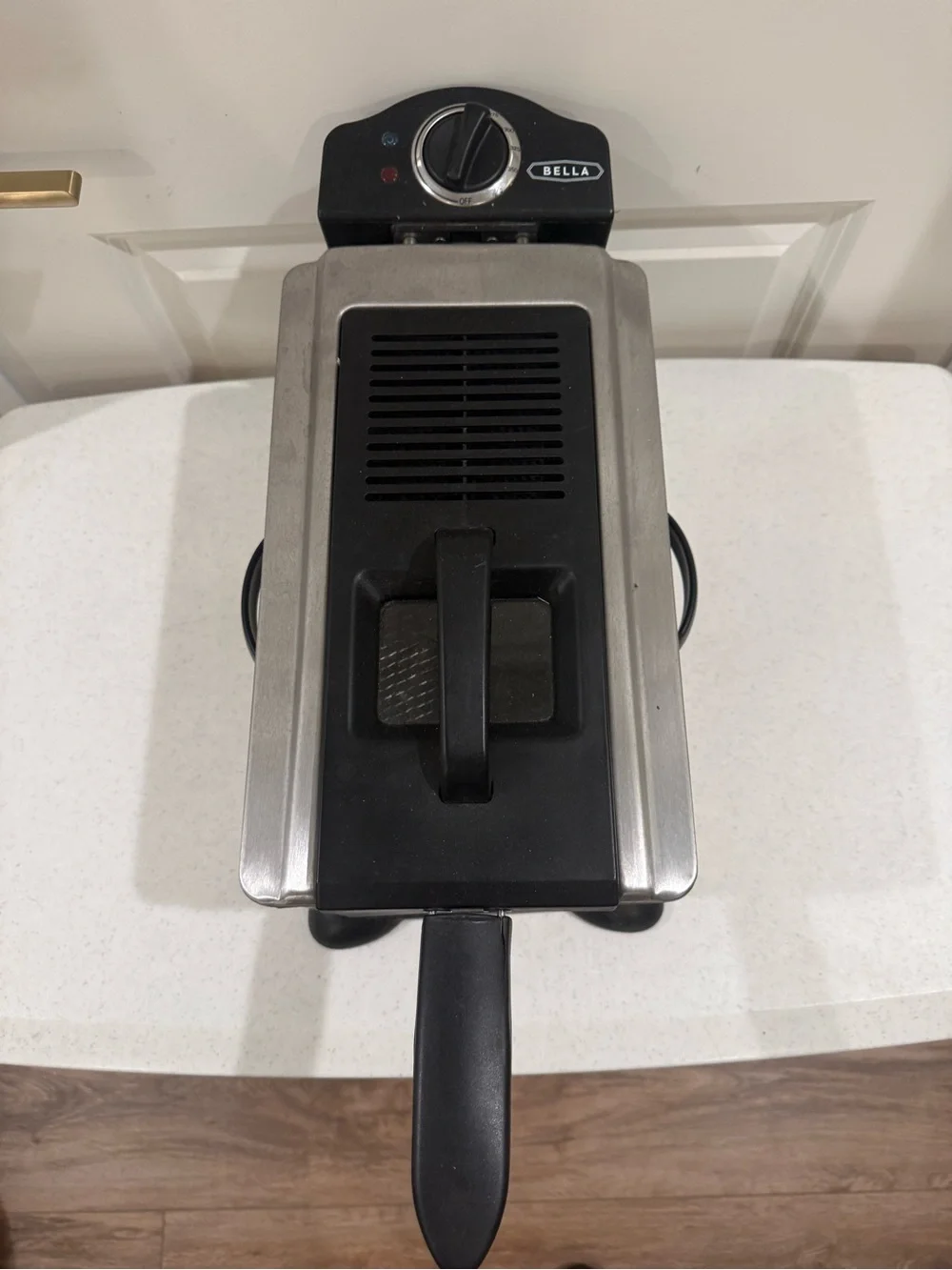 Bella 3.5L Full Size Electric Deep Fryer w/ Basket